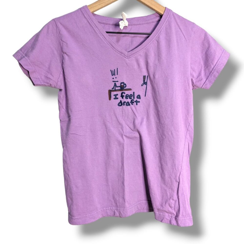 Novelty Funny Roth Womens Graphic T-Shirt Purple I Feel a Draft Craft Beer Small